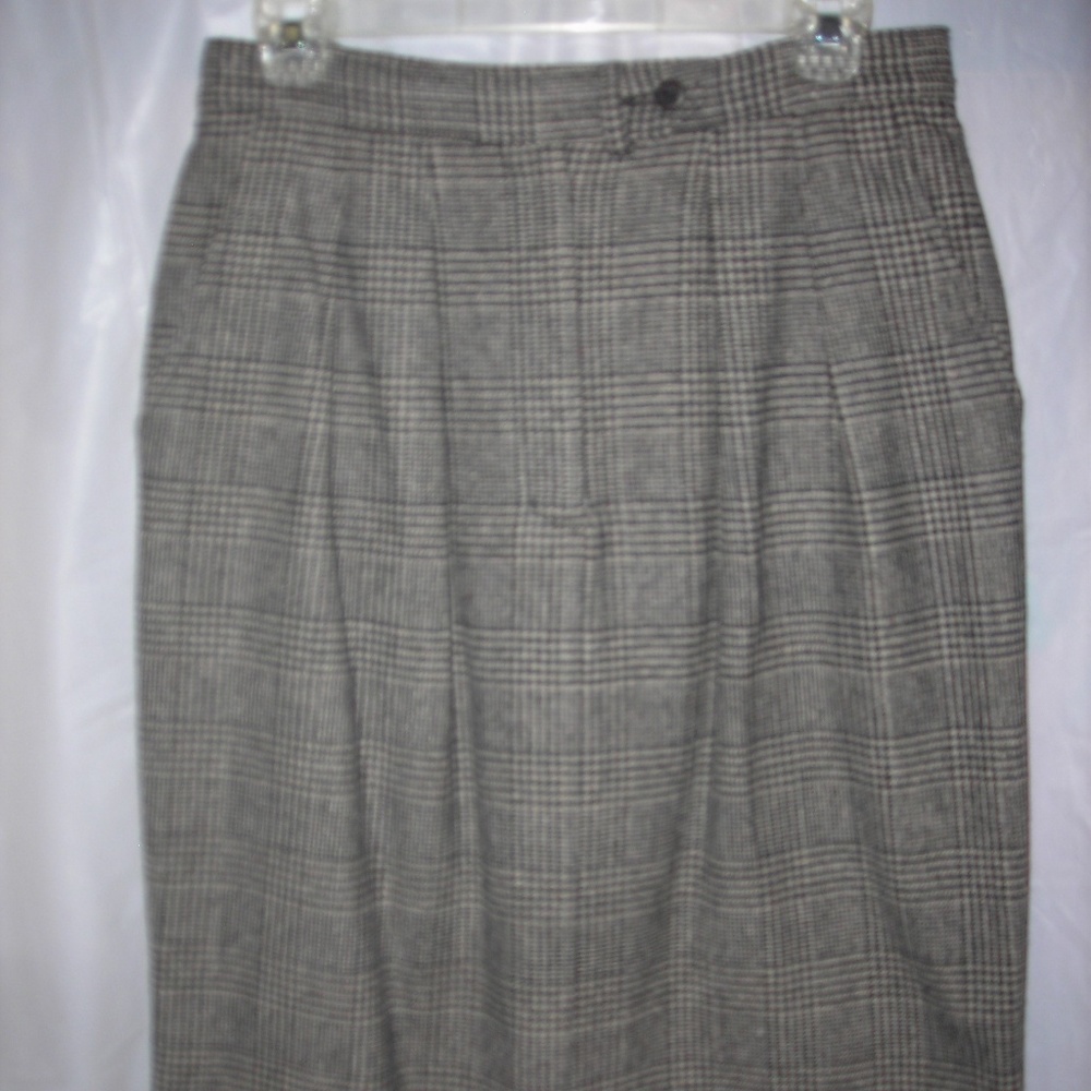 Ladies,skirt8,Woolrich,100%Wool lined, USA made